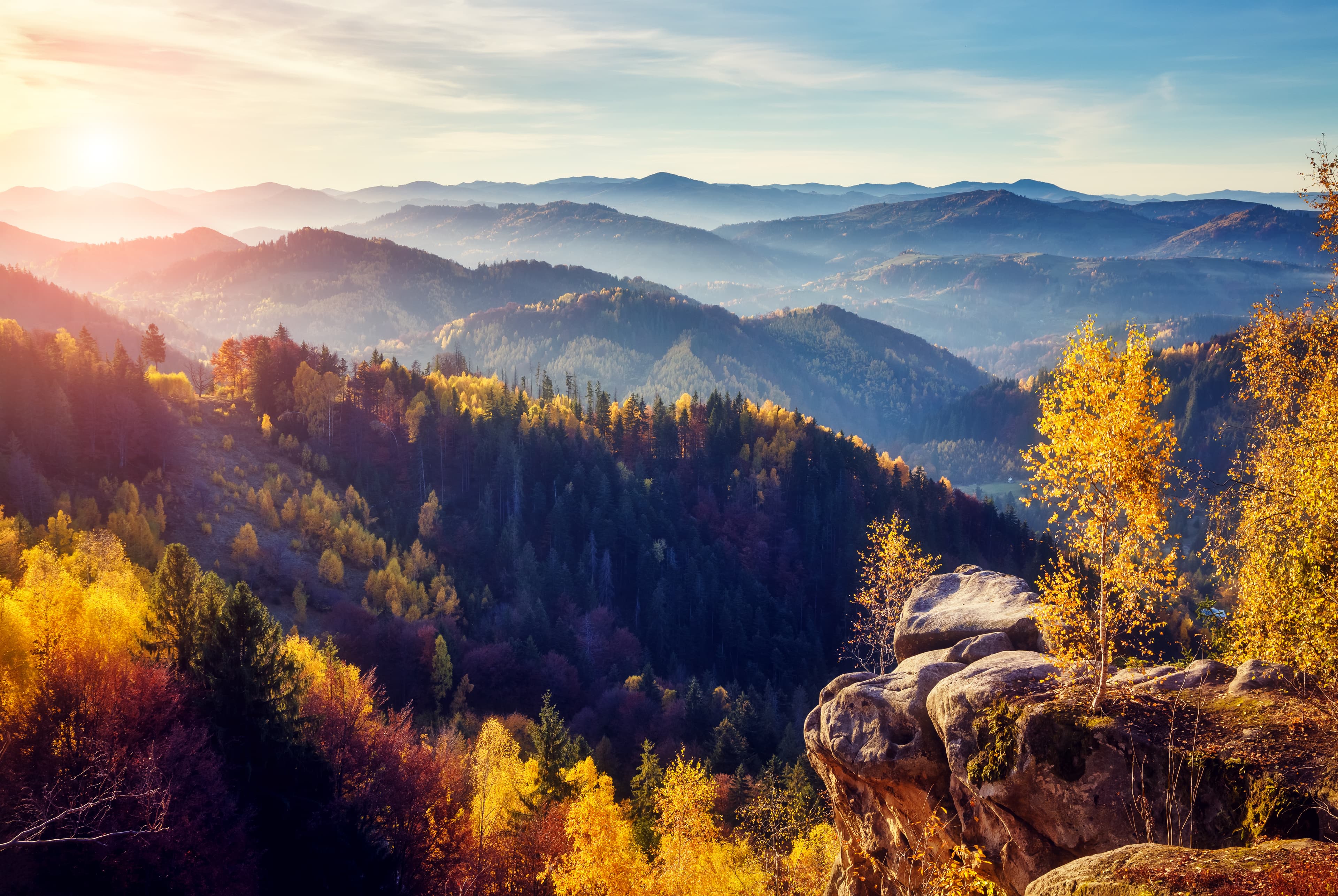 Vista of Pacific Northwest mountains